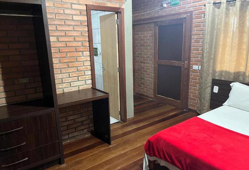 펜션 Pousada Nosso Bosque