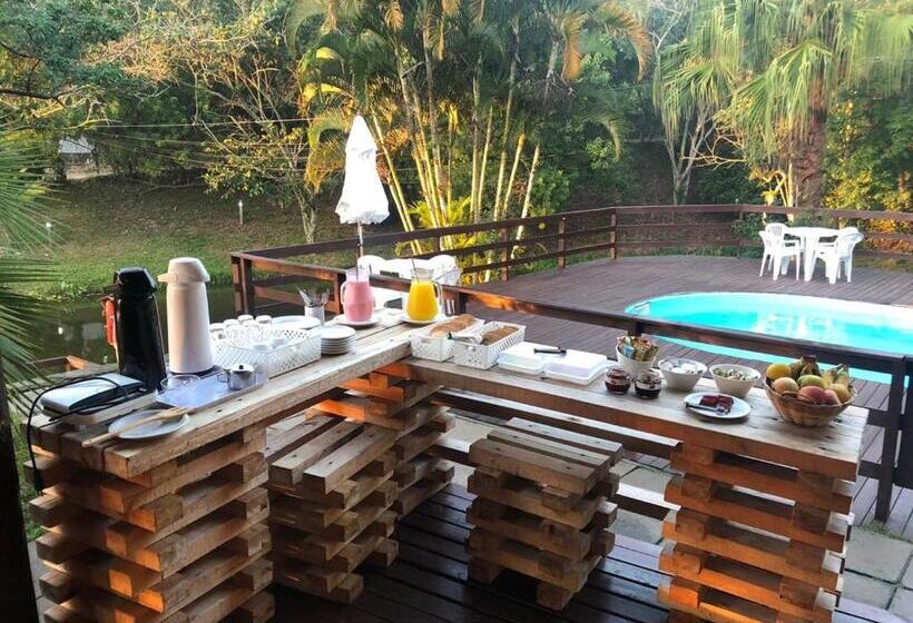 펜션 Pousada Nosso Bosque