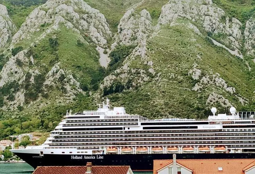 پانسیون Rooms & Apartments Vukasović