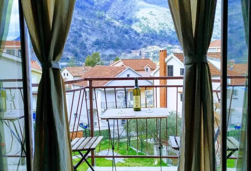 پانسیون Rooms & Apartments Vukasović