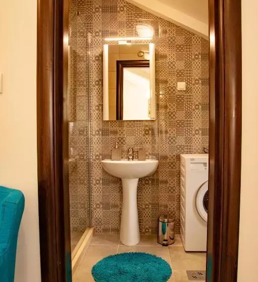 پانسیون Rooms & Apartments Vukasović