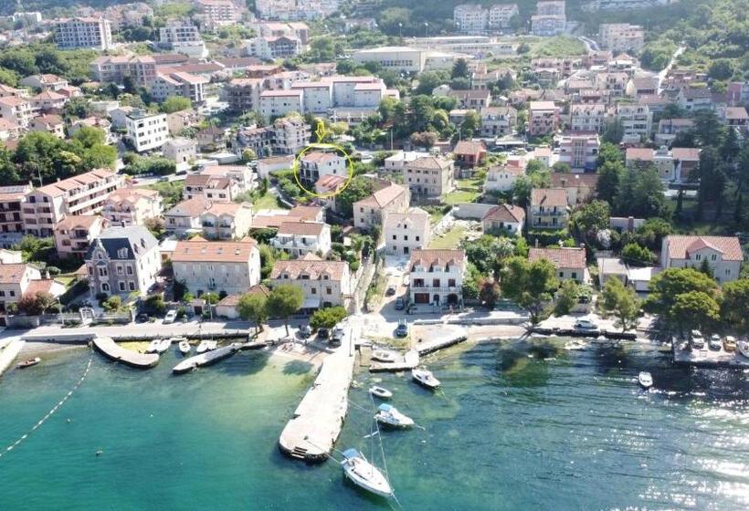 پانسیون Rooms & Apartments Vukasović