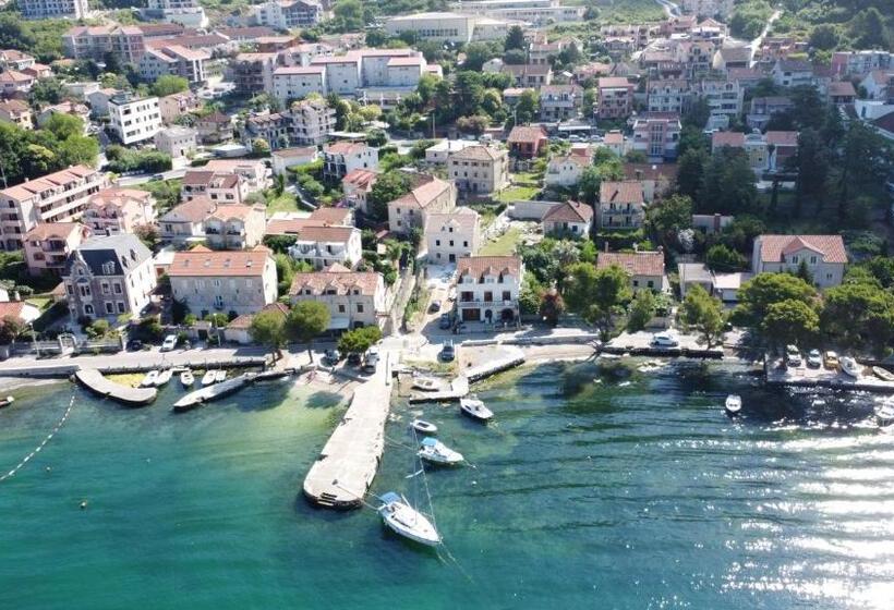 پانسیون Rooms & Apartments Vukasović