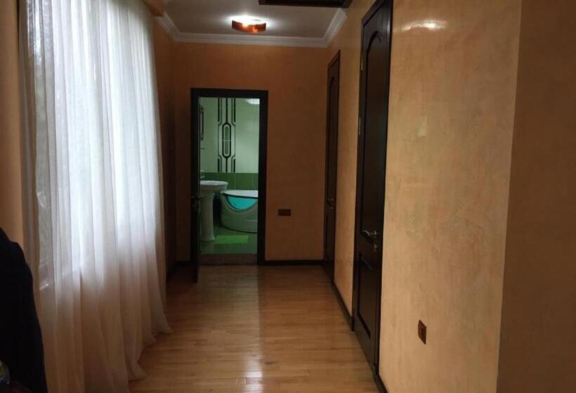 پانسیون Sister's Warm Guest House