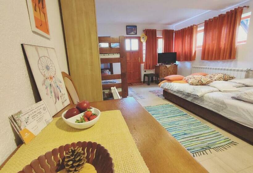 پانسیون Summit Apartment