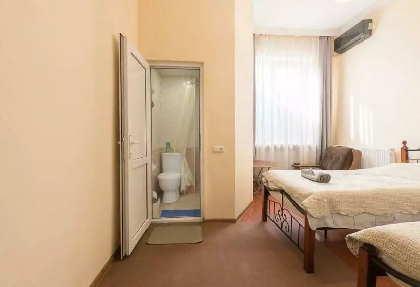 پانسیون Tamari Guest House