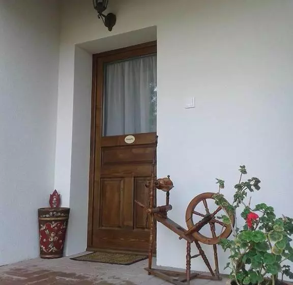 Majatalo Tóth Vendégház és Apartmanház újfehértó