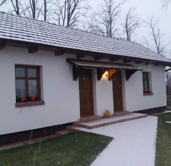 Majatalo Tóth Vendégház és Apartmanház újfehértó