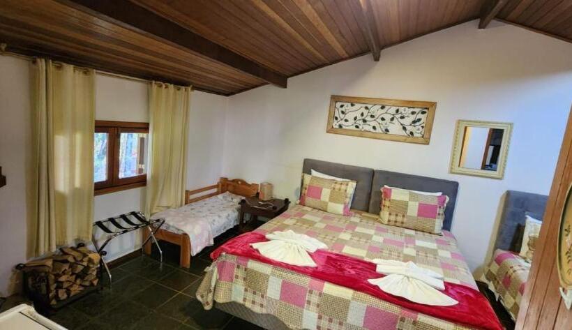 ユースホステル Hortensias Pousada Boutique   Piscina Aquecida 37 Graus E Fire Pit A Gas   Aceita Pet