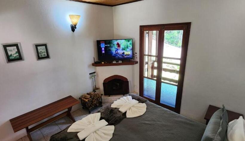 ユースホステル Hortensias Pousada Boutique   Piscina Aquecida 37 Graus E Fire Pit A Gas   Aceita Pet