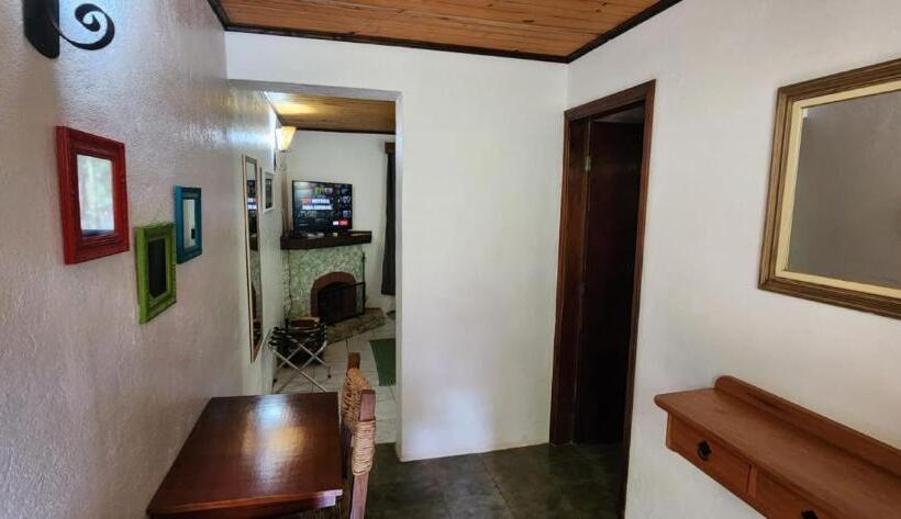 ユースホステル Hortensias Pousada Boutique   Piscina Aquecida 37 Graus E Fire Pit A Gas   Aceita Pet