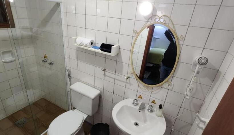 ユースホステル Hortensias Pousada Boutique   Piscina Aquecida 37 Graus E Fire Pit A Gas   Aceita Pet