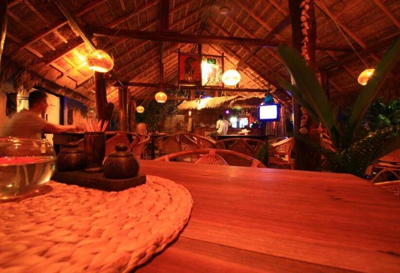 فندق Surf N Sun Arugam Bay