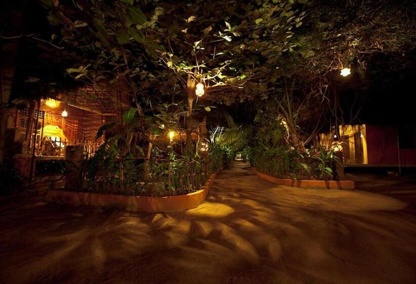 فندق Surf N Sun Arugam Bay