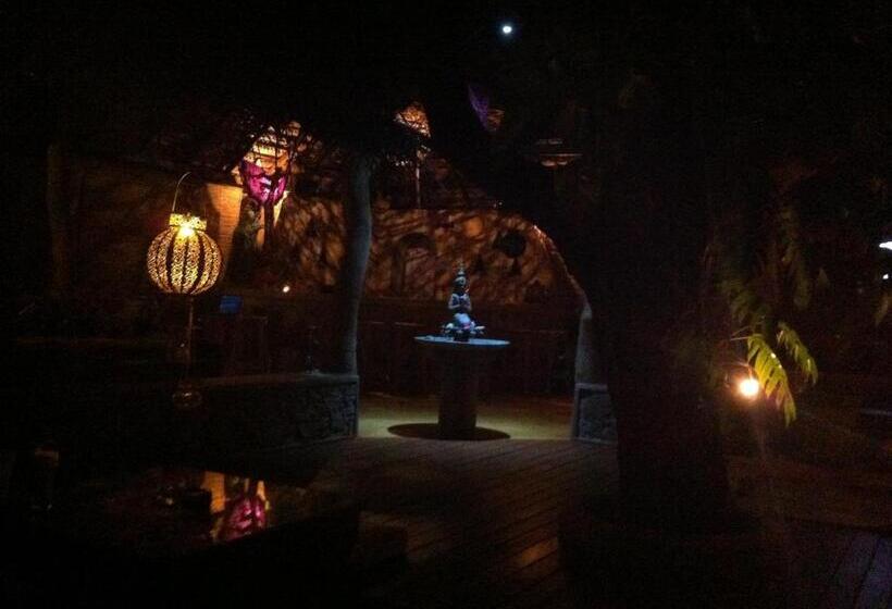 فندق Surf N Sun Arugam Bay