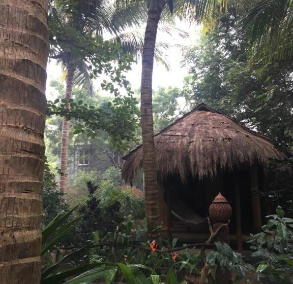 فندق Surf N Sun Arugam Bay