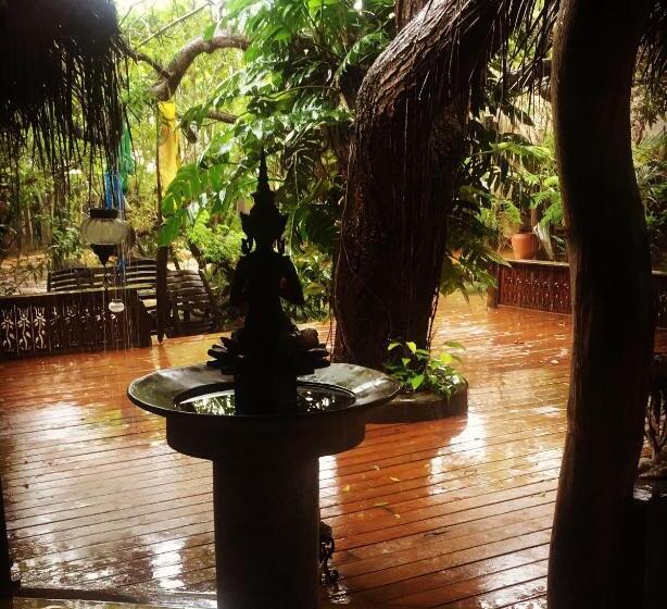 فندق Surf N Sun Arugam Bay