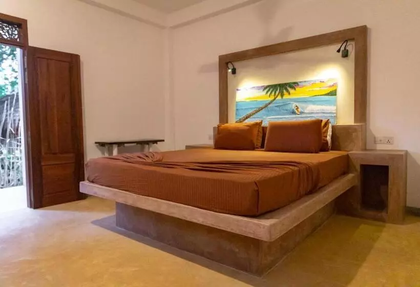 Hotelli Surf N Sun   Arugam Bay