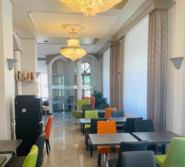 Kral   Residenz Erlangen