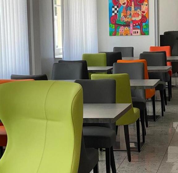 Kral   Residenz Erlangen