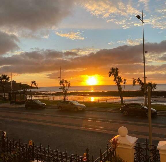 ペンション Inglewood   Opul Express