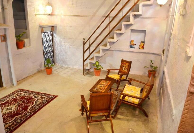 بنسيون Jewel Palace Haweli