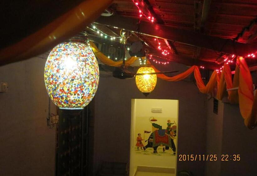 بنسيون Jewel Palace Haweli