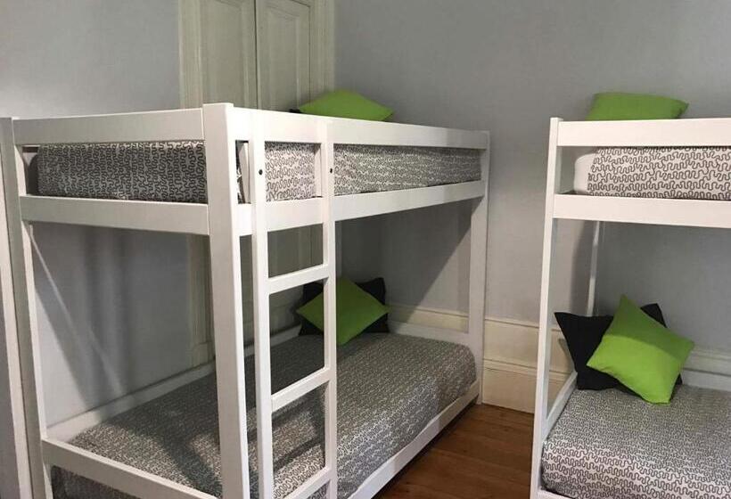 پانسیون Jualis Guest House