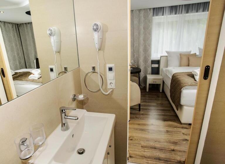 پانسیون Landhaus Ambachhof