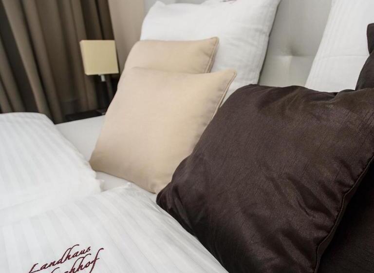 پانسیون Landhaus Ambachhof