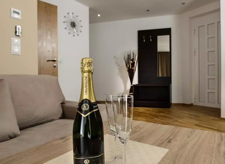 پانسیون Landhaus Ambachhof