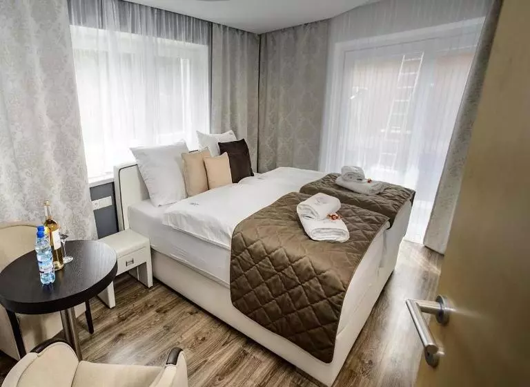 پانسیون Landhaus Ambachhof