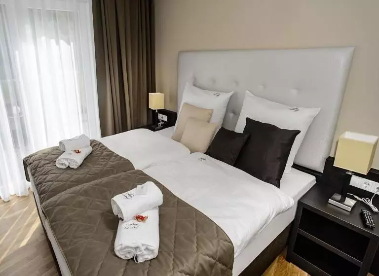 پانسیون Landhaus Ambachhof