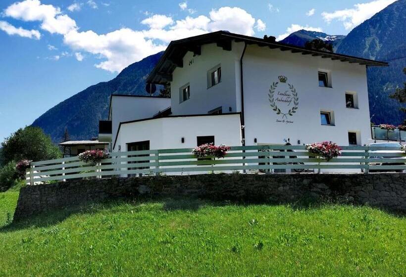 پانسیون Landhaus Ambachhof