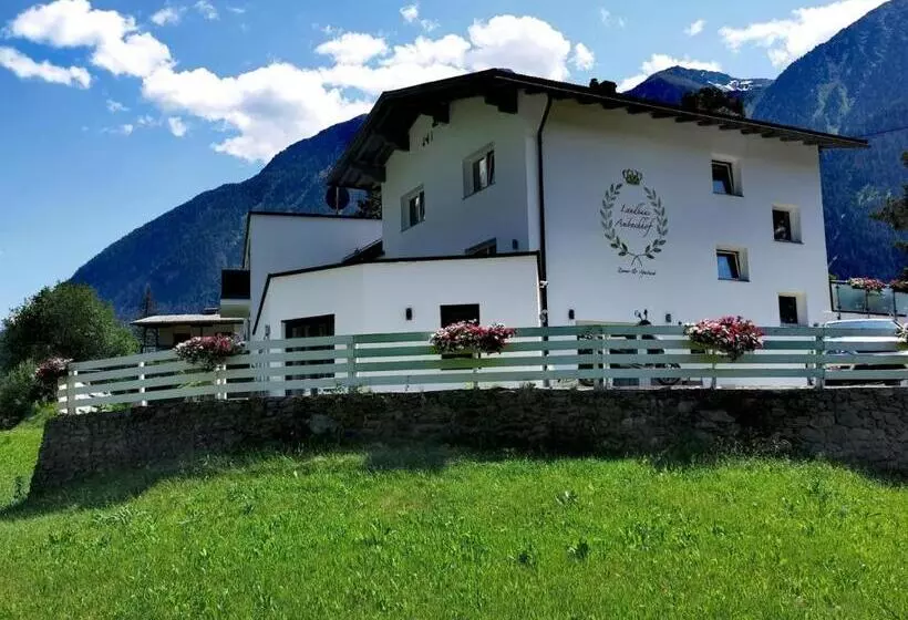 پانسیون Landhaus Ambachhof