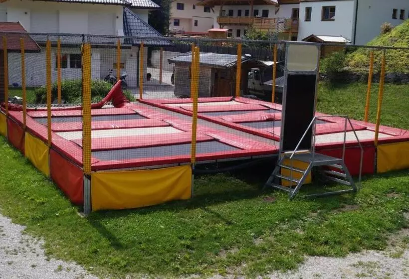 پانسیون Landhaus Ambachhof