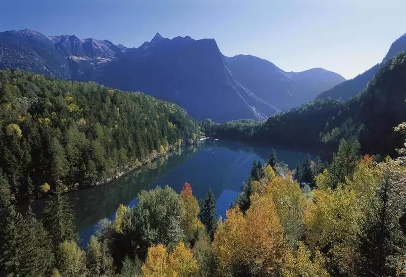 پانسیون Landhaus Ambachhof