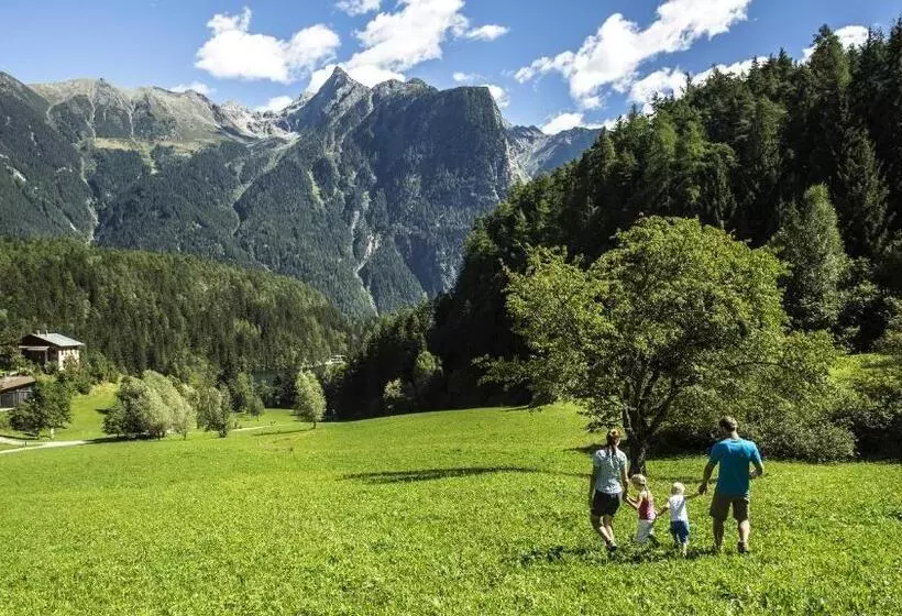 پانسیون Landhaus Ambachhof