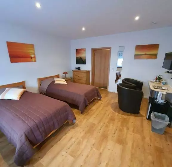 ペンション Landhaus Warndtwald Dependance