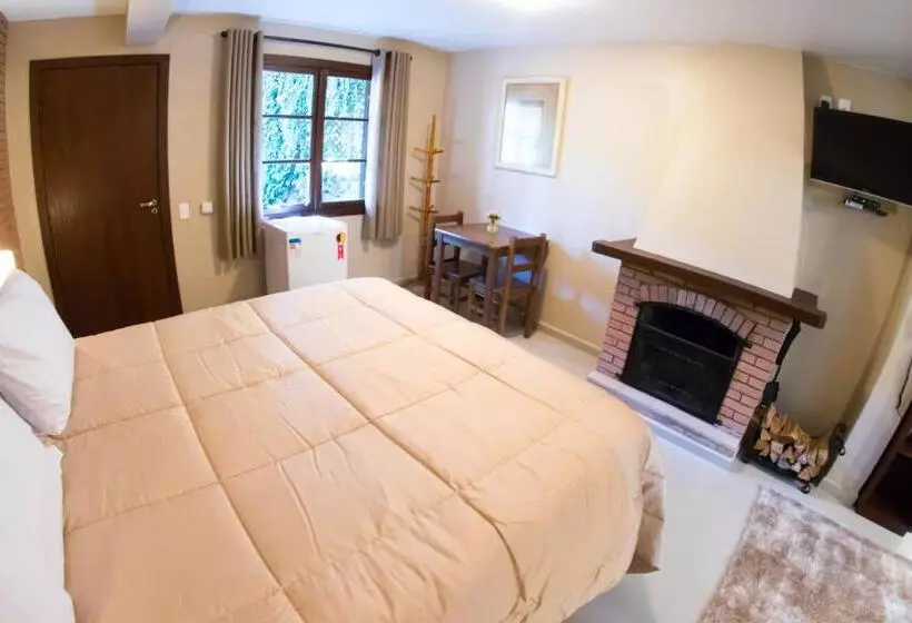 ペンション Vila Eremita Pousada