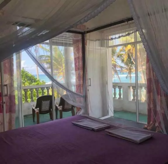 پانسیون Sunray Rest   Beach View Homestay