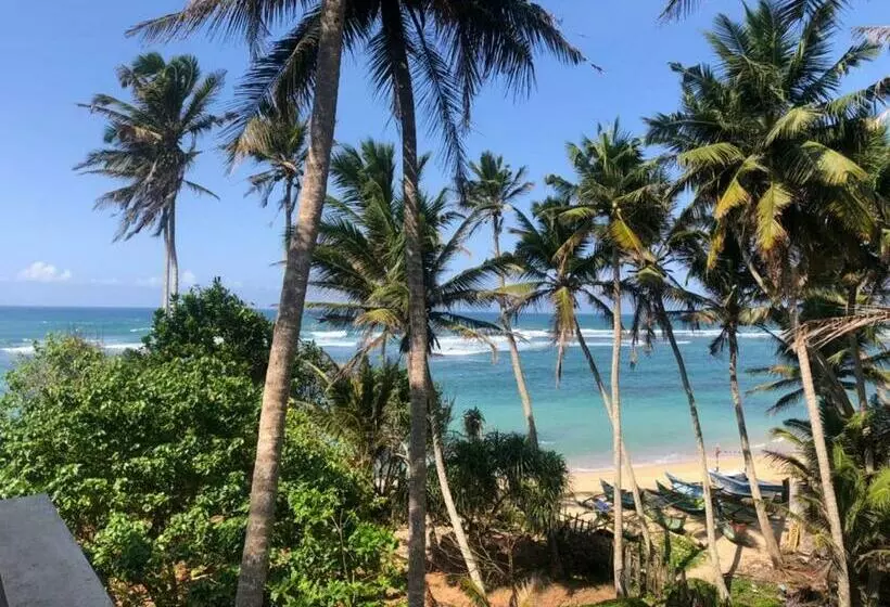 پانسیون Sunray Rest   Beach View Homestay