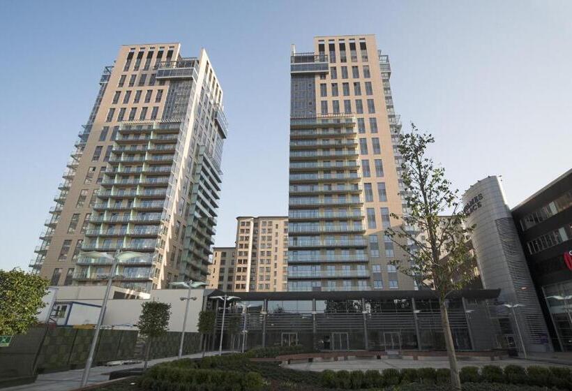 Platinum Towers Country 2 Country