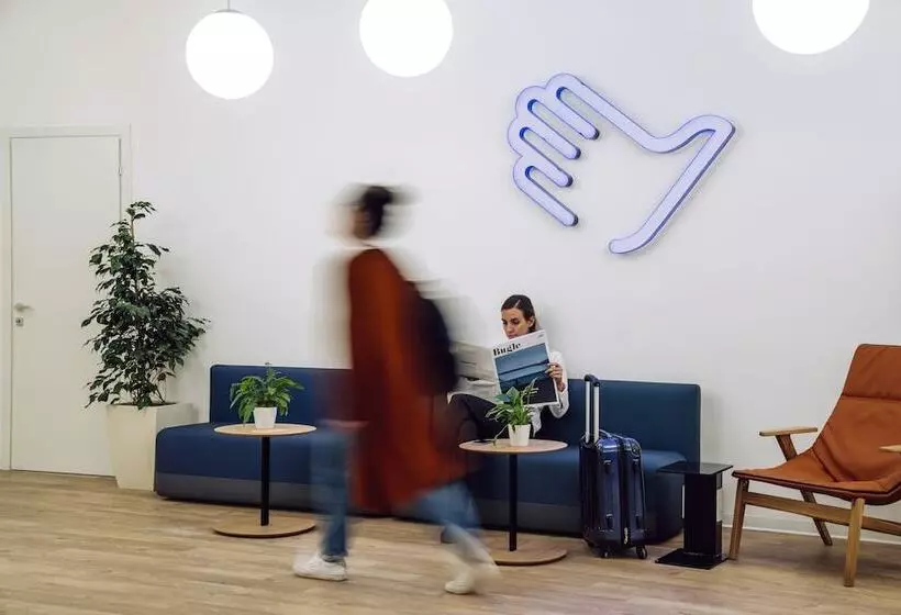 ホテル Air Rooms Rome Airport By Hellosky