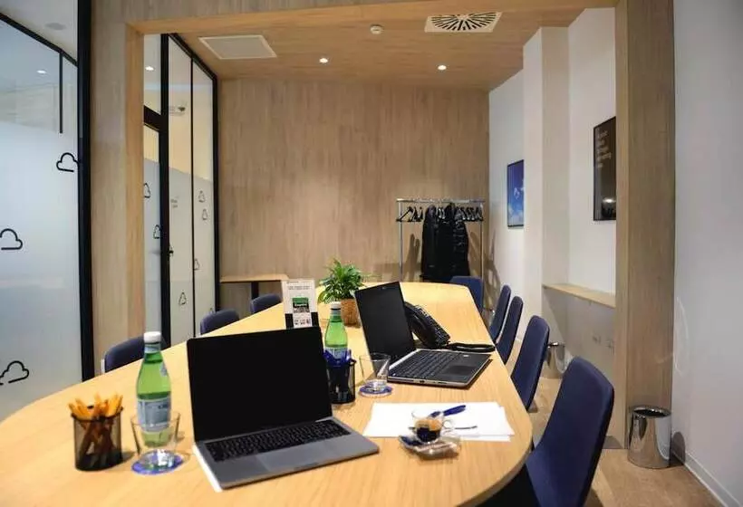 ホテル Air Rooms Rome Airport By Hellosky