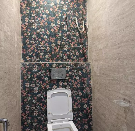 هتل Shikhar Inn