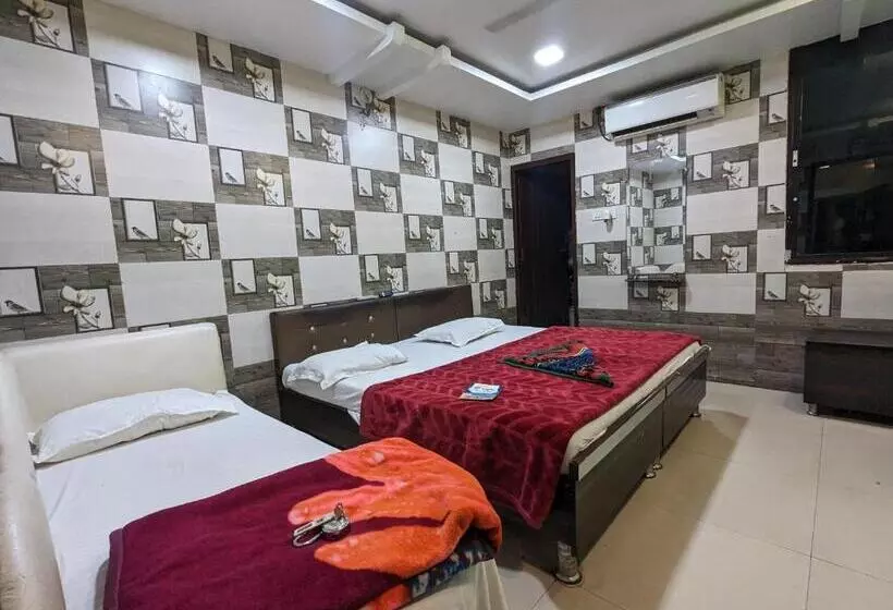 هتل Shikhar Inn