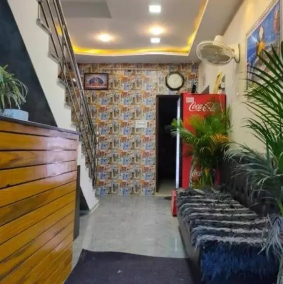 هتل Shikhar Inn