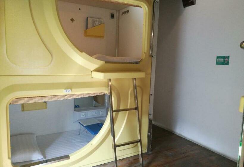 No.9 Space Capsule Youth Hostel