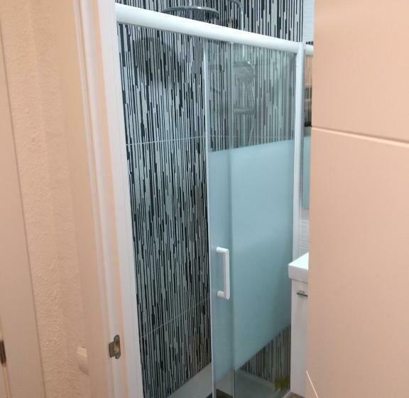 پانسیون Hostal Restaurante Cornella